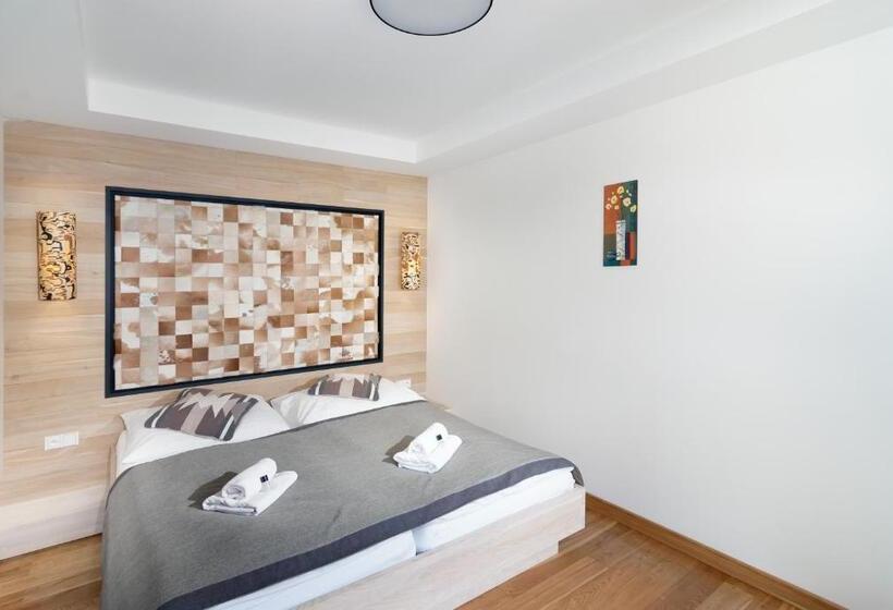 Suite Deluxe cu 2 dormitoare, Adam