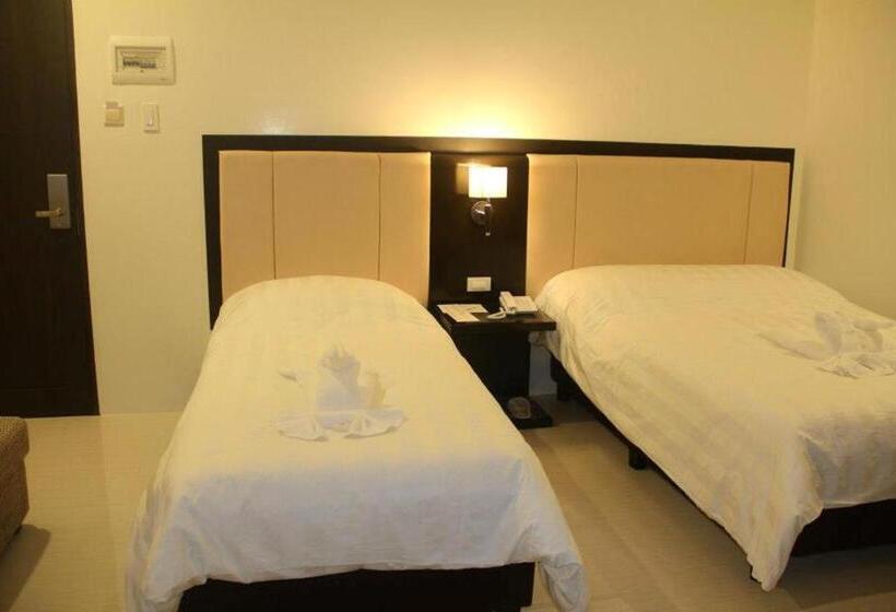 패밀리 룸, Manhattan Suites Inn