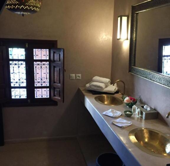 Номер Стандарт с Террасой, The Capaldi Hotel, Restaurant & Spa
