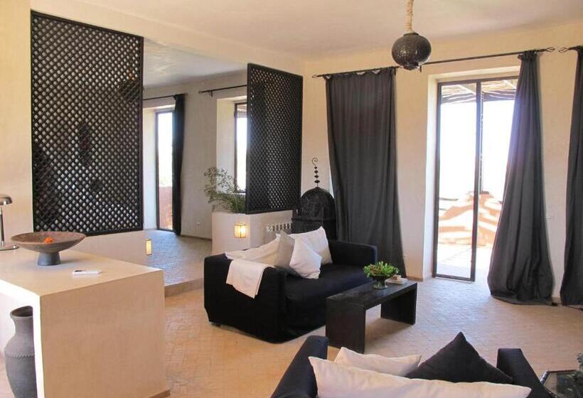 Люкс Повышенной Комфортности, The Capaldi Hotel, Restaurant & Spa