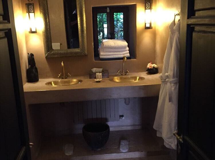 Номер Стандарт с Террасой, The Capaldi Hotel, Restaurant & Spa