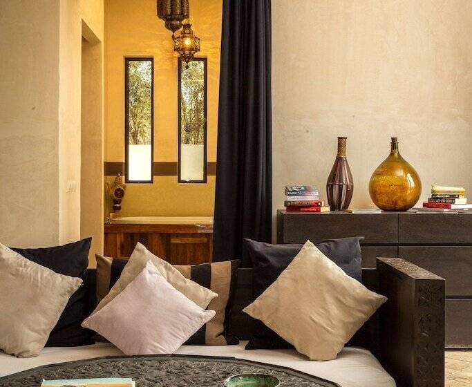 Люкс Повышенной Комфортности, The Capaldi Hotel, Restaurant & Spa