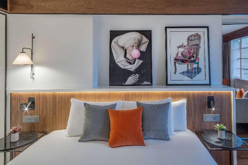 Полулюкс, The Level At Melia White House