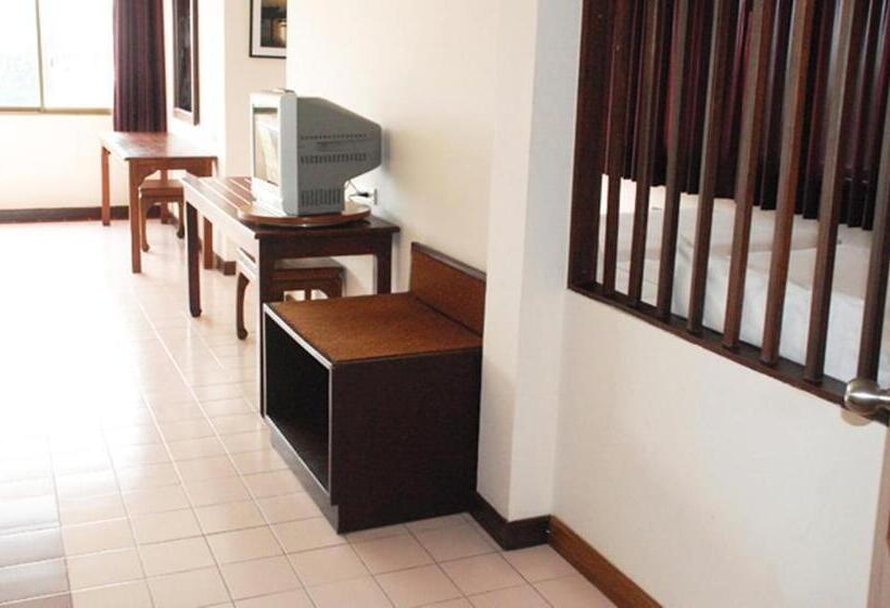 スーペリアファミリールーム, Mae Pim Resort