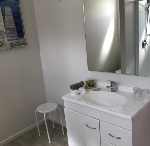 Номер Стандарт Трехместный, Admirals Lodge