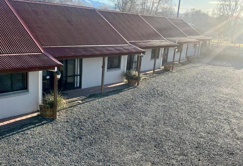 Апартаменты 2 Спальни, Pinewood Motels