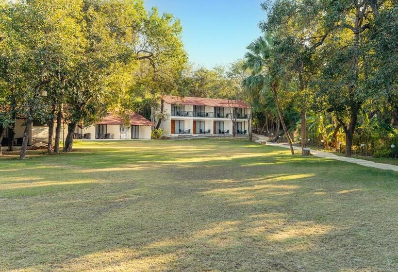 带大床的豪华间, Aranya Vilas   A Nature Resort
