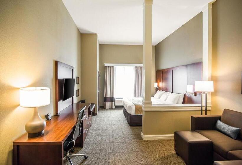 Люкс Кровать Кинг, Comfort Suites   Dodge City