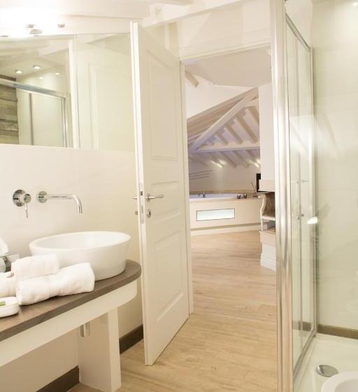 デラックストリプルルーム, Boutique Villa Liberty   Dépendance   Borgo Capitano Collection   Albergo Diffuso