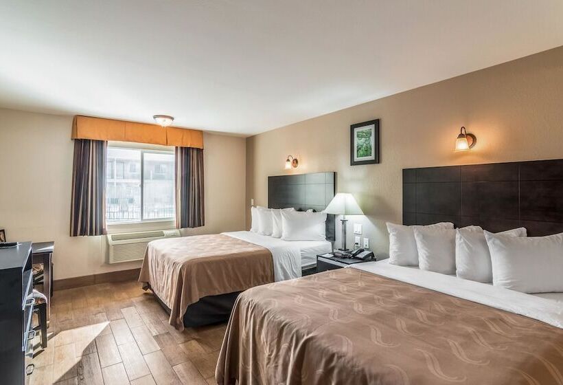 Номер Стандарт 2 Двуспальные Кровати, Quality Inn & Suites Near Downtown Bakersfield