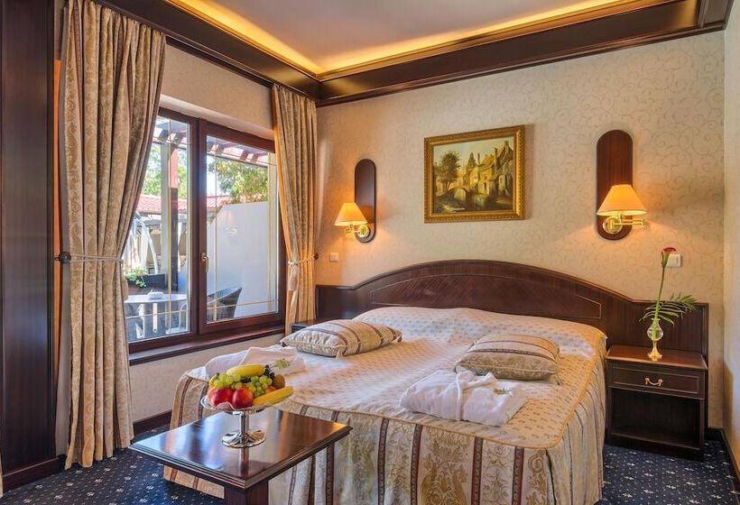 Номер Стандарт, Snagov Club