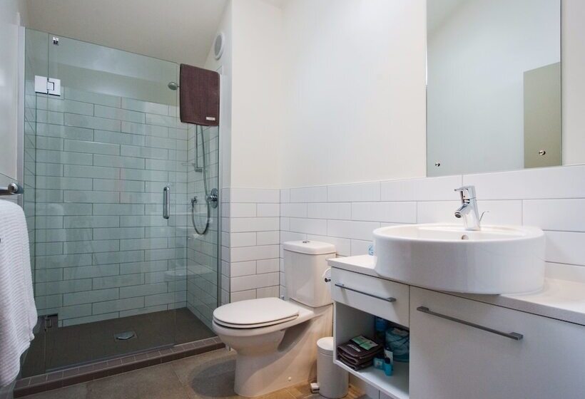 Апартаменты Deluxe 2 Спальни, Hananui Lodge And Apartments