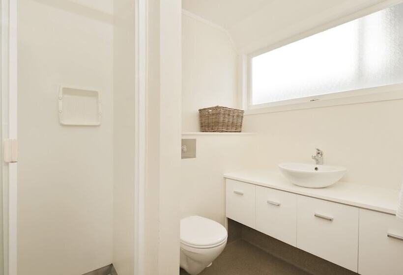 Студио Стандарт с Балконом, Hananui Lodge And Apartments