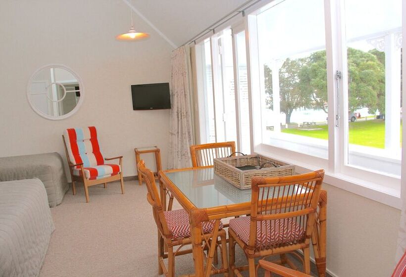 Студио Стандарт с Балконом, Hananui Lodge And Apartments