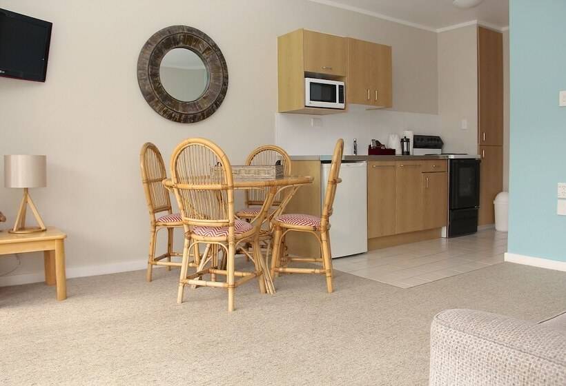 Апартаменты Внутренние 1 Спальня, Hananui Lodge And Apartments