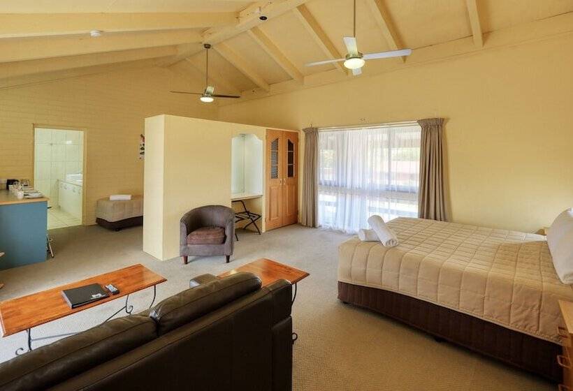Люкс, Motel Meneres