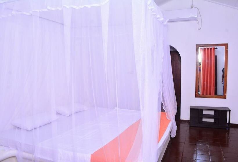 Бунгало Deluxe, Helios Beach Resort