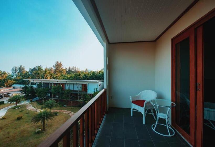 Семейный Номер Superior, Nana Beach Hotel & Resort