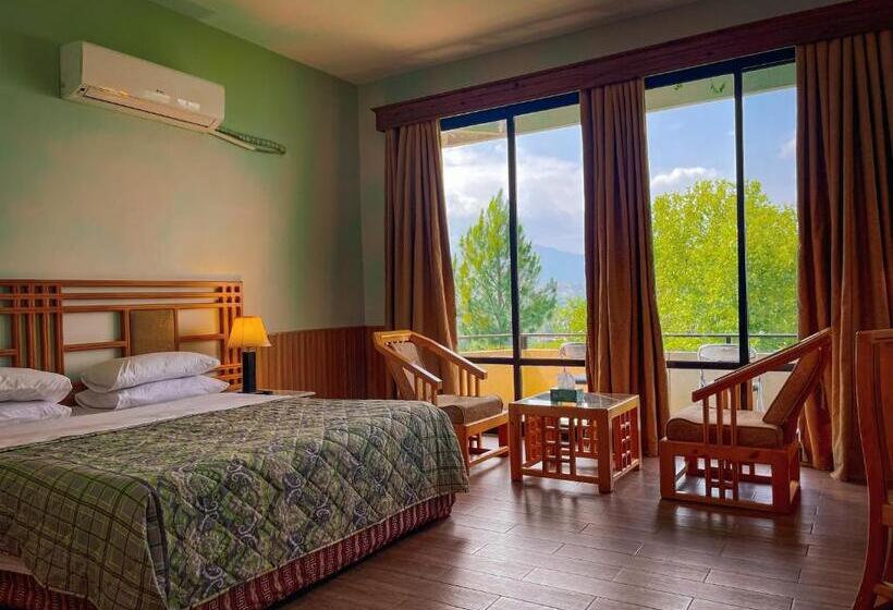اتاق لوکس, Rock City Resort