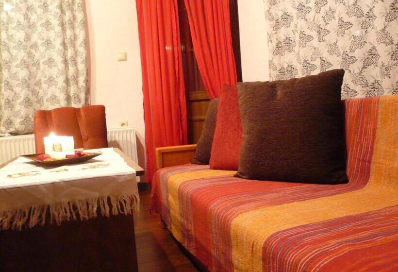 اتاق استاندارد سه نفره, Philippos