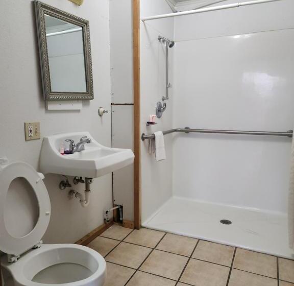 Номер Basic, Country Club Inn