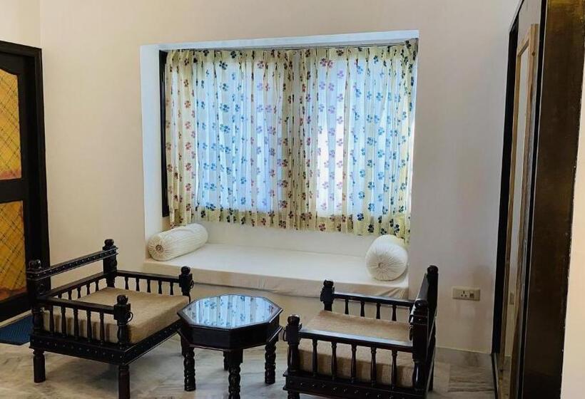 Quarto Deluxe, Kotra Haveli A Boutique Hotel By Lake Pichola