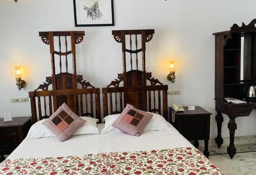 Quarto Deluxe, Kotra Haveli A Boutique Hotel By Lake Pichola