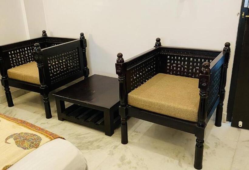 Quarto Deluxe, Kotra Haveli A Boutique Hotel By Lake Pichola