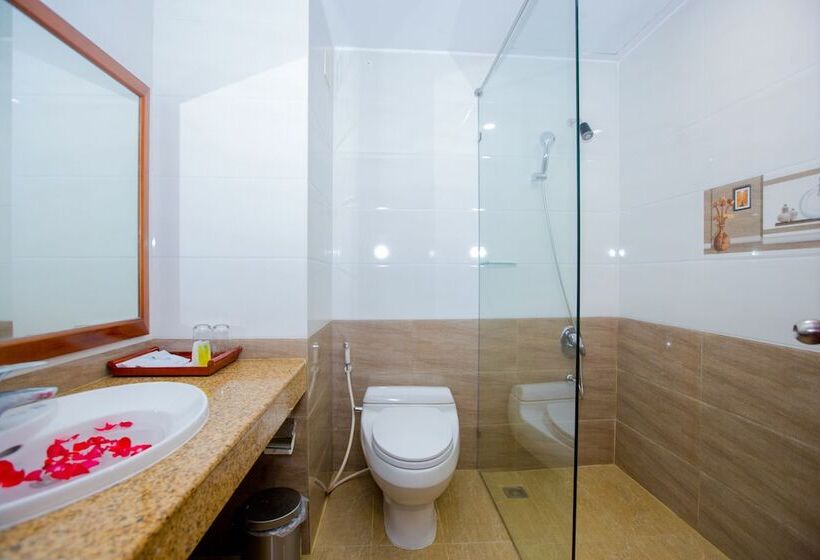 اتاق سوپریور با چشم‌انداز باغ, Vung Tau Intourco Resort