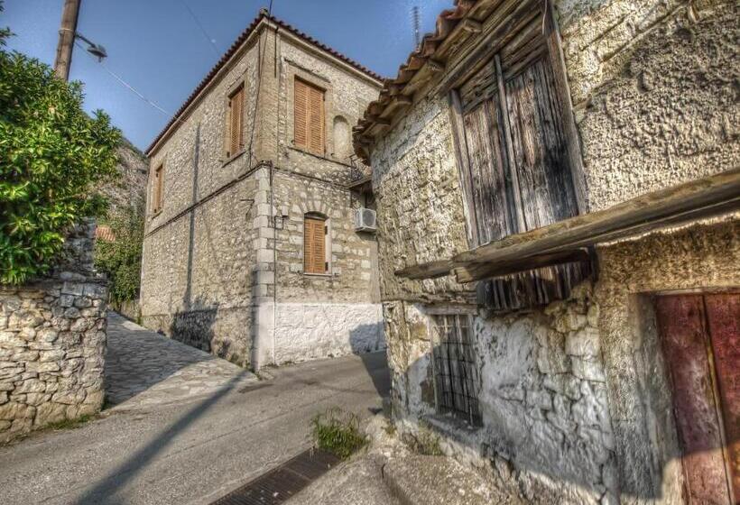 Люкс, Gerofotis Traditional Guesthouse Est 1892   Close To Aigio, Akoli, Selianitika