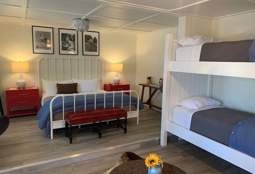Номер Стандарт, Stables Inn