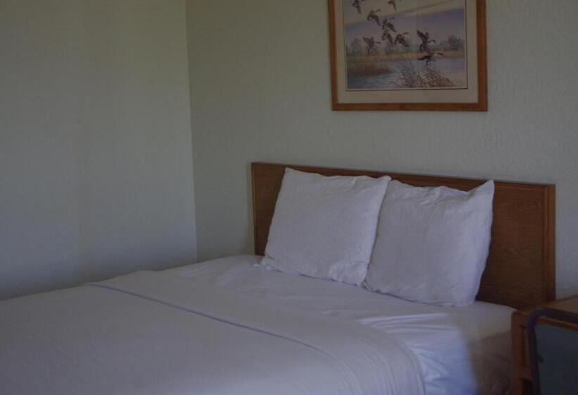 Студия Deluxe, Selby Motel