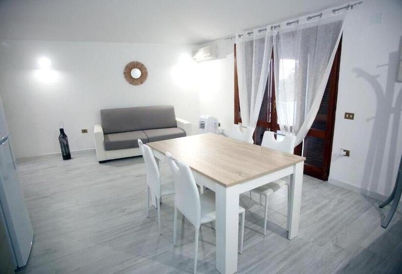 Полулюкс Одноместный с Террасой, Calasetta Residence