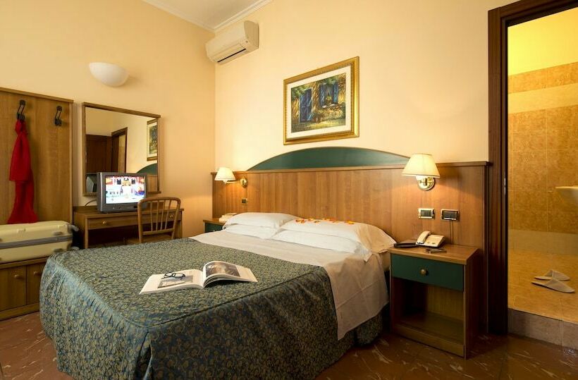 Номер Стандарт Трехместный, Club Esse Gallura