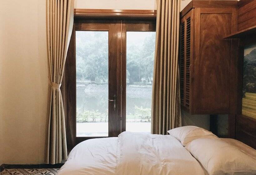 اتاق لوکس, Mua Caves Ecolodge