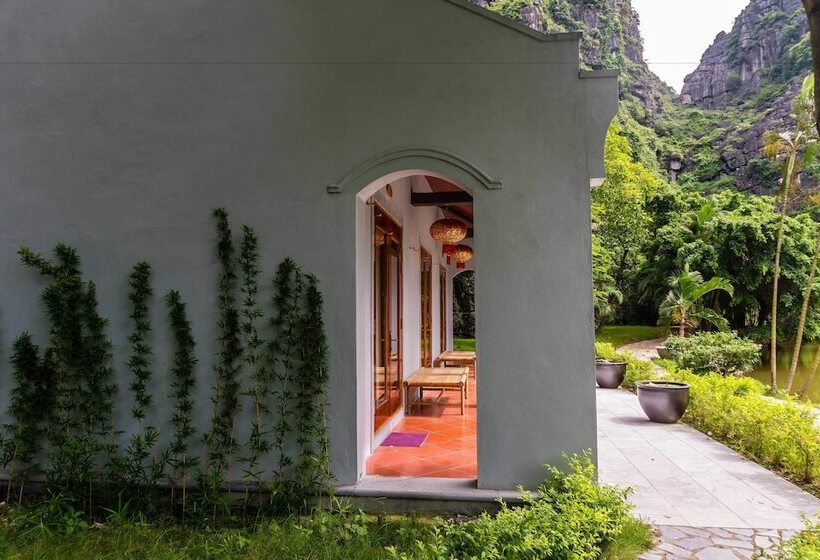 اتاق لوکس, Mua Caves Ecolodge