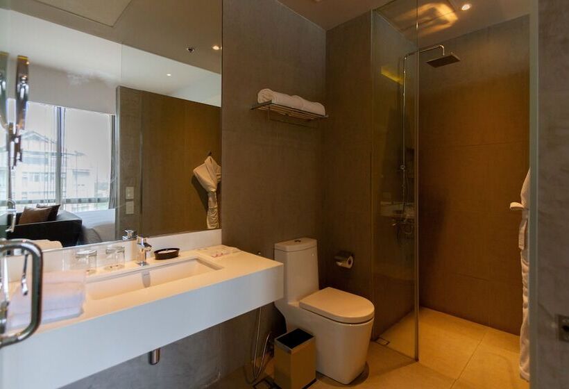 Номер Executive, Privato Quezon City