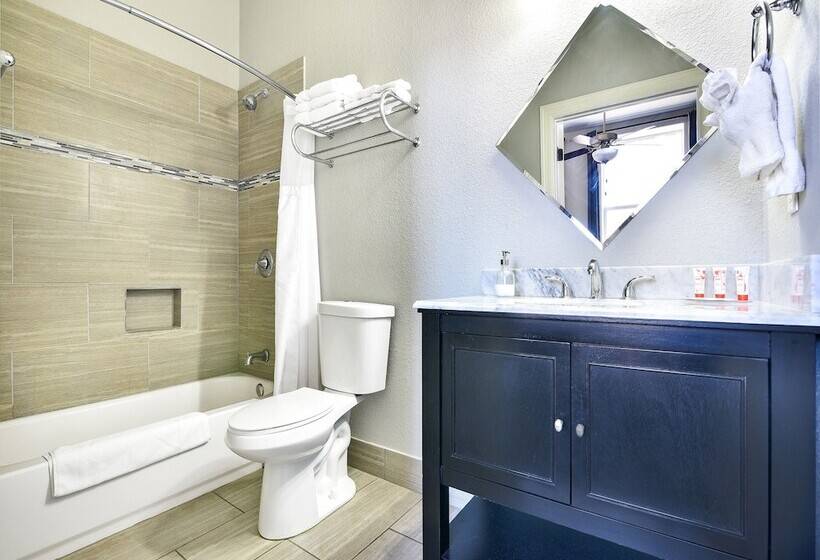 Номер Deluxe, The Dilworth Inn