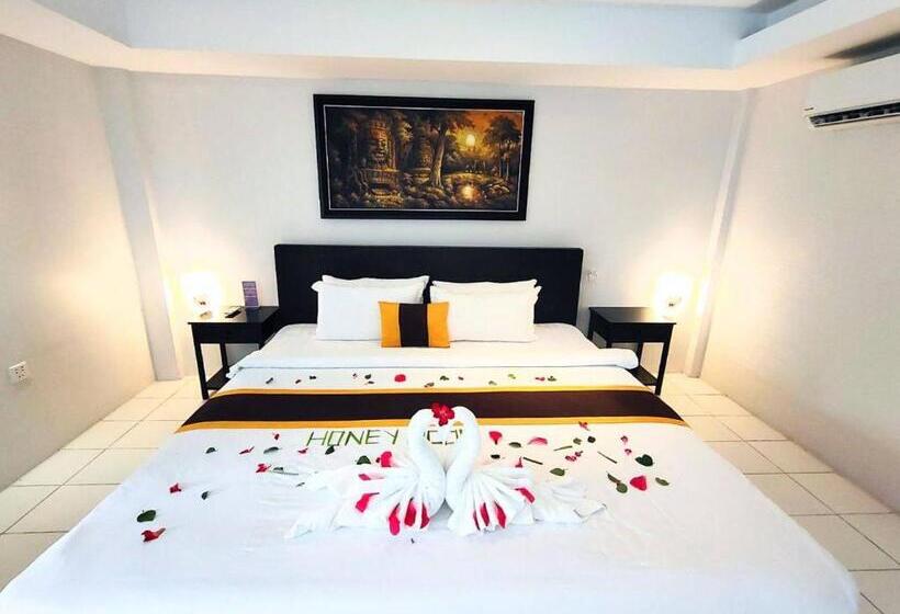 带阳台套房, Mary Beach Hotel & Resort