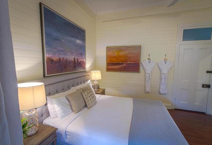 스위트, Bangalow Guesthouse