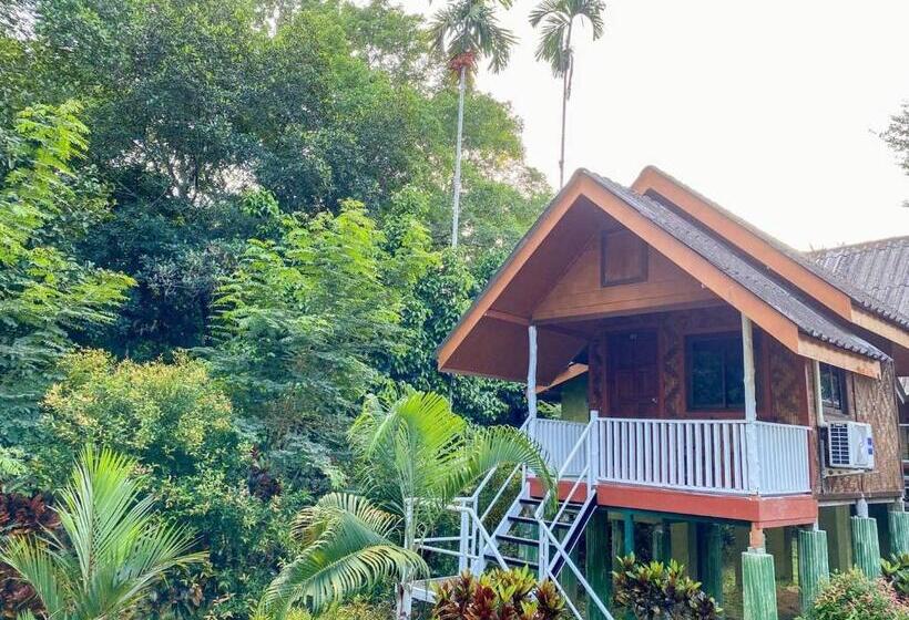 Бунгало Стандарт, Khao Sok Jungle Huts Resort