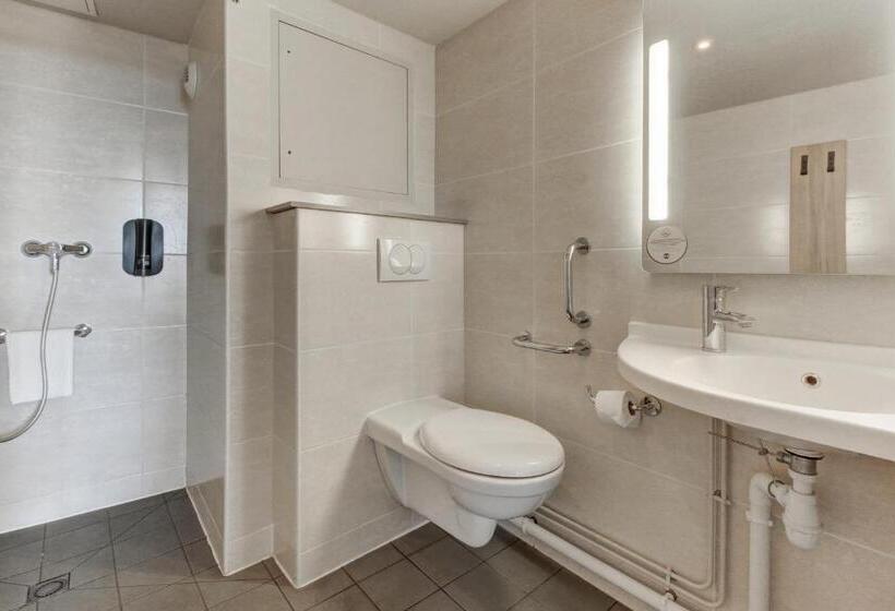 Номер Стандарт Адаптированный для Инвалидов, B&b Hotel Marseille Prado Vélodrome