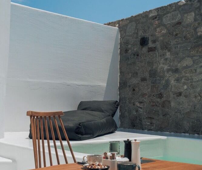 Suite with Pool, Akkadian Lgbt Boutique