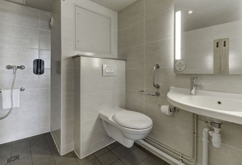 Номер Стандарт Адаптированный для Инвалидов, B&b Hotel Marseille Prado Vélodrome