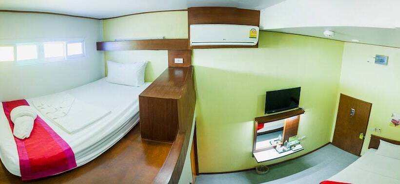 Номер Стандарт, First And Frang Hotel   Koh Phangan