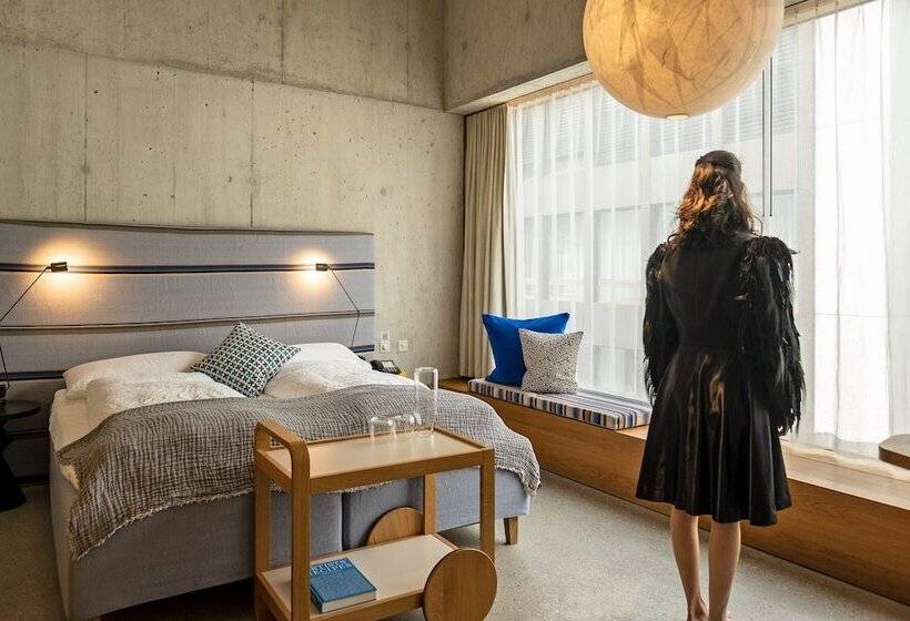Полулюкс Клуб, Nomad Design & Lifestyle