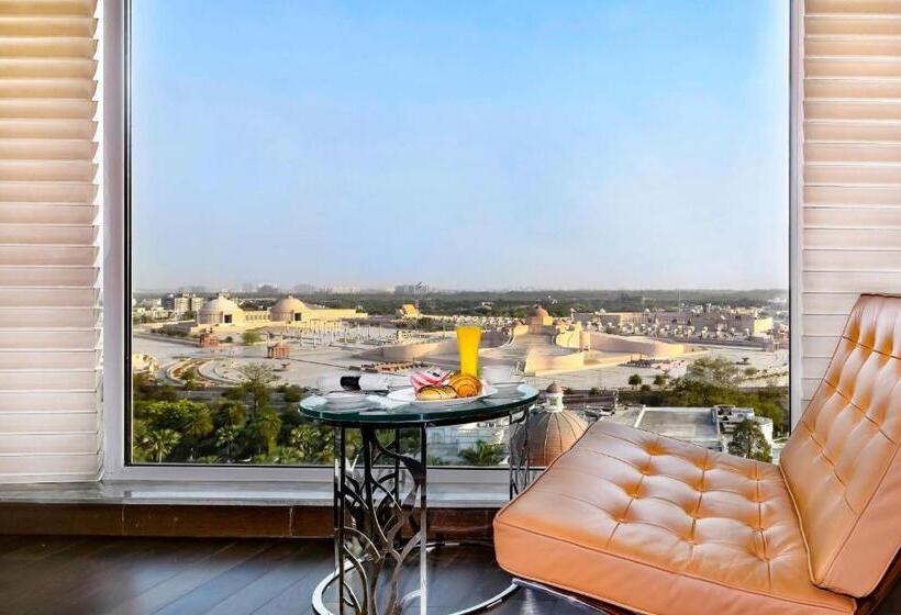 اتاق استاندارد با تخت بزرگ, Renaissance Lucknow Hotel, Gomti Nagar