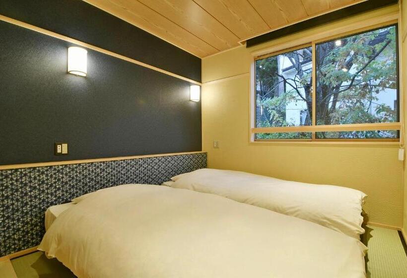 Дом 3 Спальни, Ryokan Sakaya