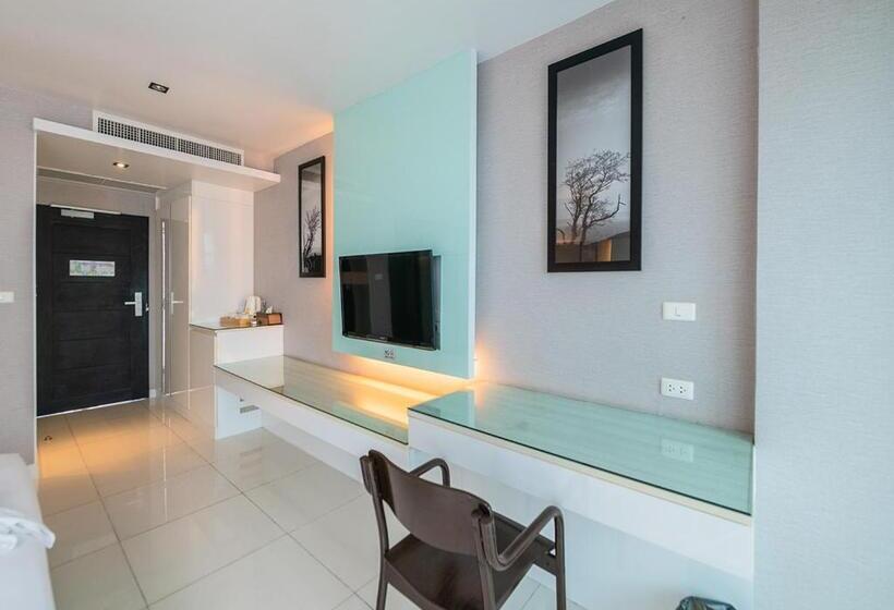 Номер Superior, Serenotel Pattaya