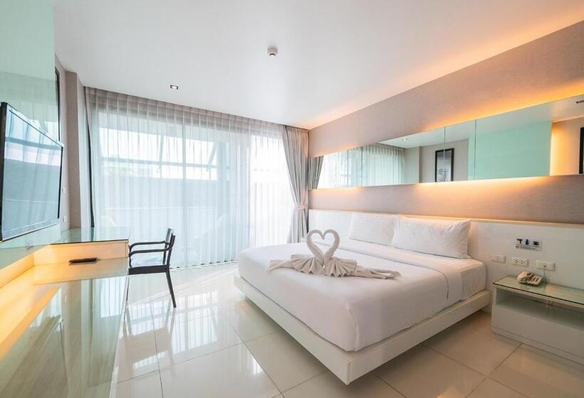 Номер Superior, Serenotel Pattaya